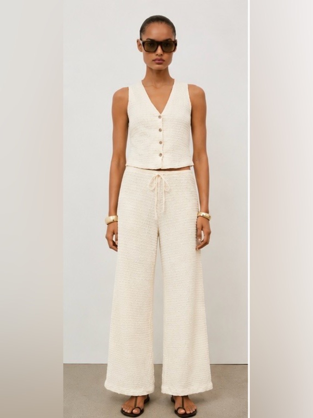 ZARA 2 Piece Set. Textured Cream Wide-Leg Pull-on Pants & Matching Vest - Picture 3 of 16
